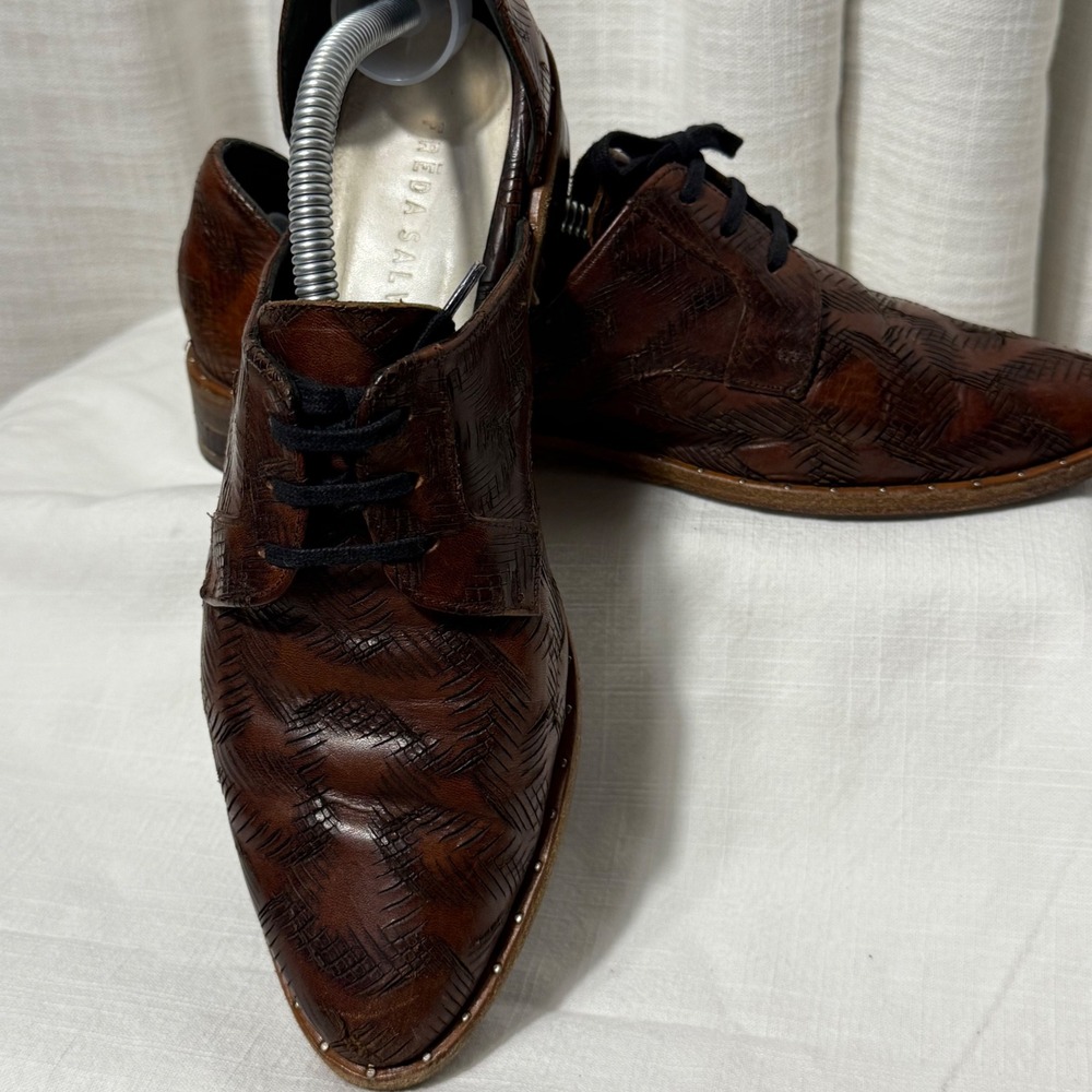 Freda Salvador Brown Leather Oxford Shoes Textured Pointed Toe Womens Size 8 - Picture 5 of 16